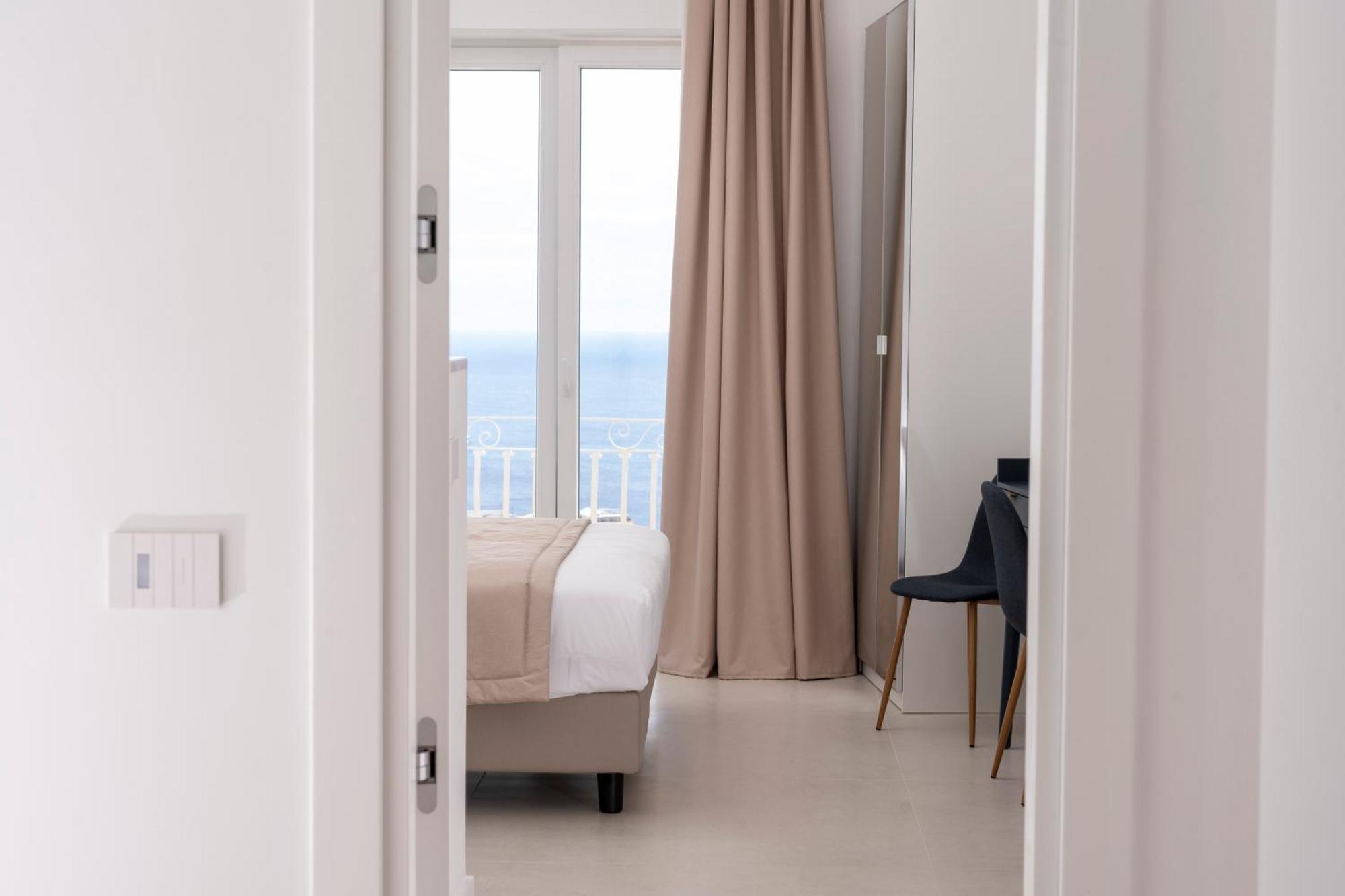 La Prora Apartments Capri Exteriör bild