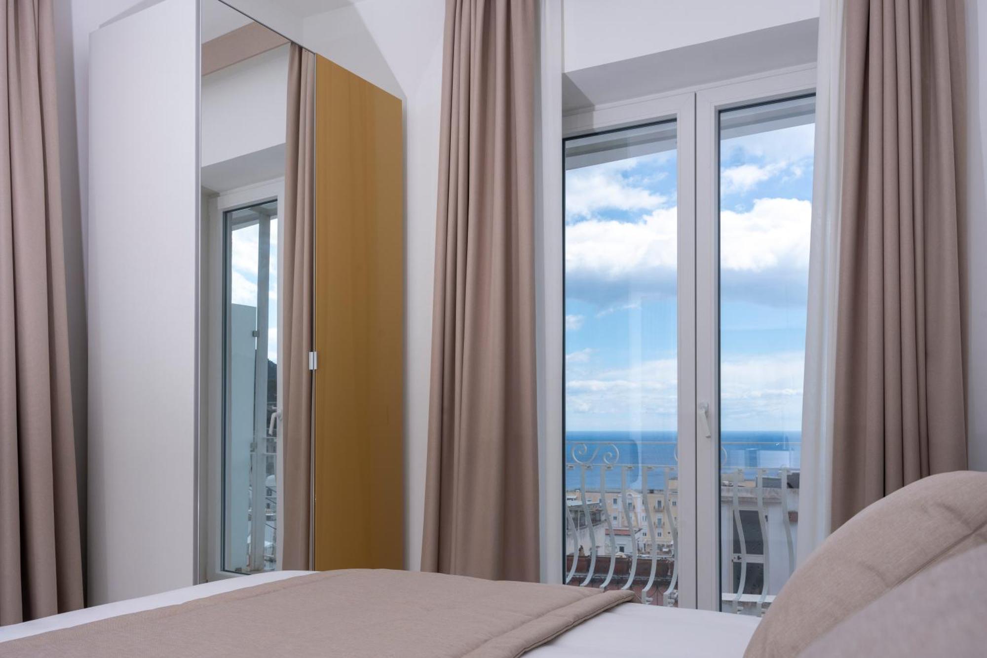 La Prora Apartments Capri Exteriör bild